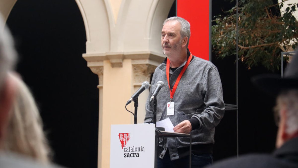 El coordinador de la Catalonia Sacra, Dani Font, presentant el conjunt d'activitats del 2023.