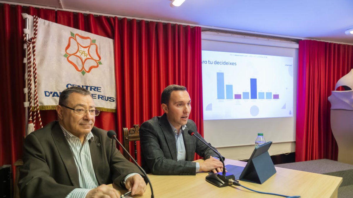 Daniel Rubio, durante la conferencia en el Centre d'Amics de Reus.