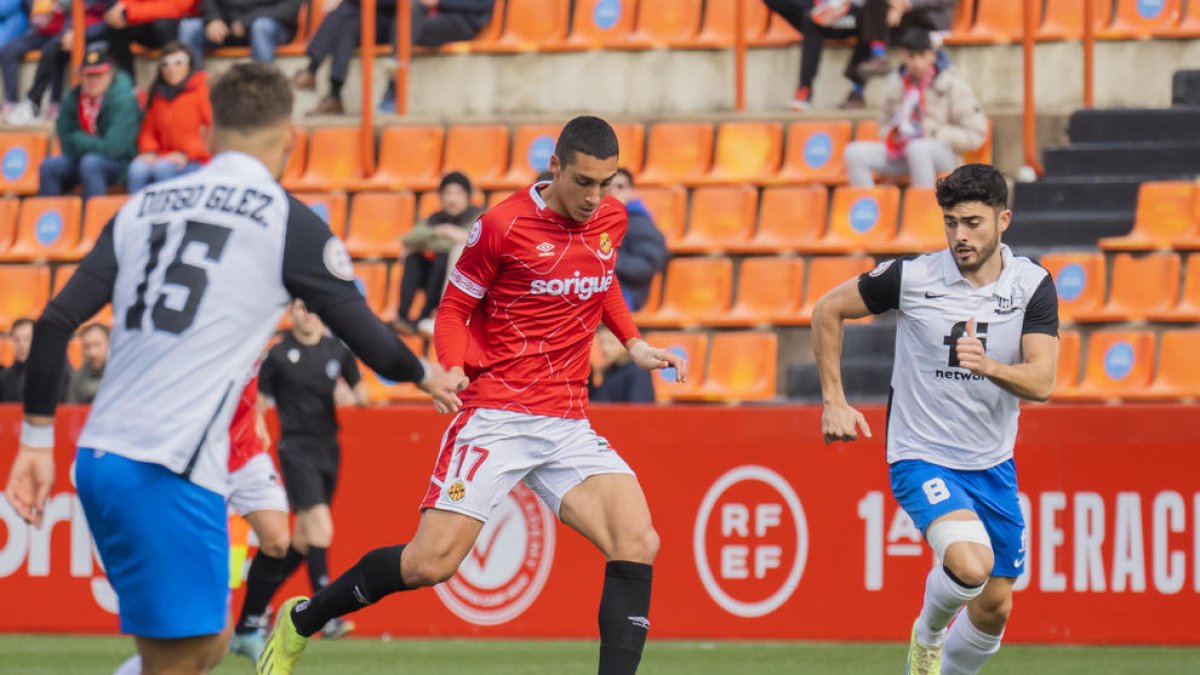 Pablo Fernández durant l'últim partit que va disputar al Nou Estadi Costa Daurada.