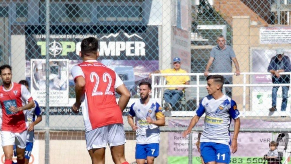 El CF Canonja durant un partit d'aquesta temporada