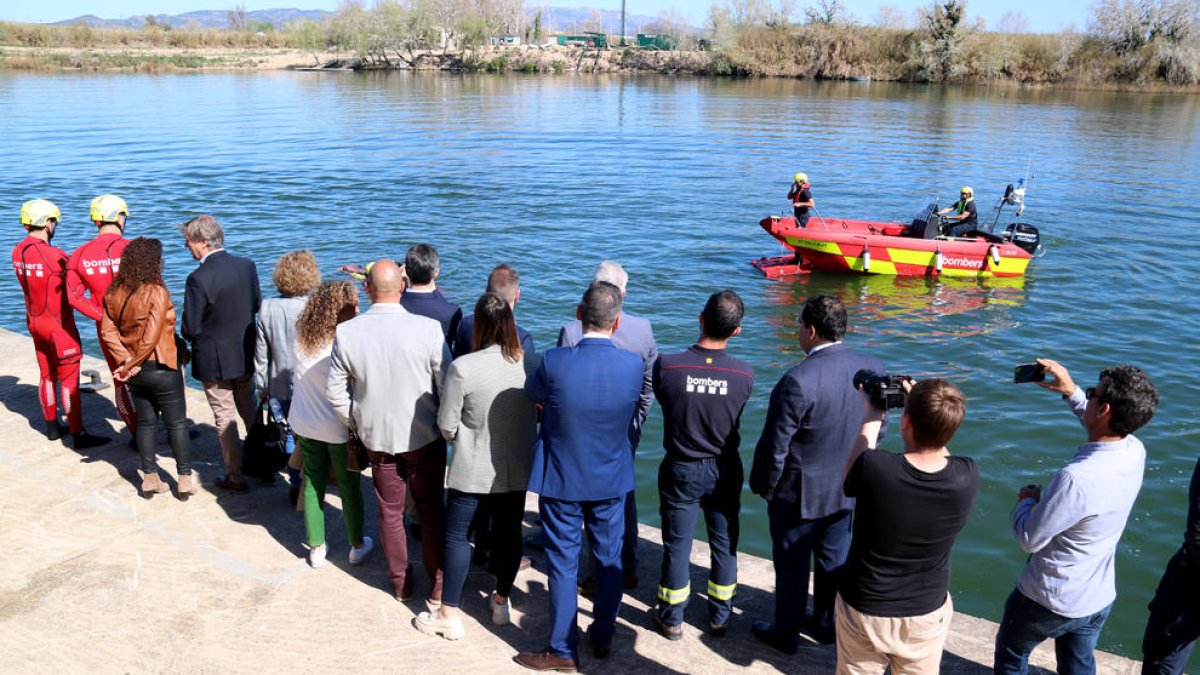 Demostració de rescat aquàtic dels Bombers de les Terres de l'Ebre.