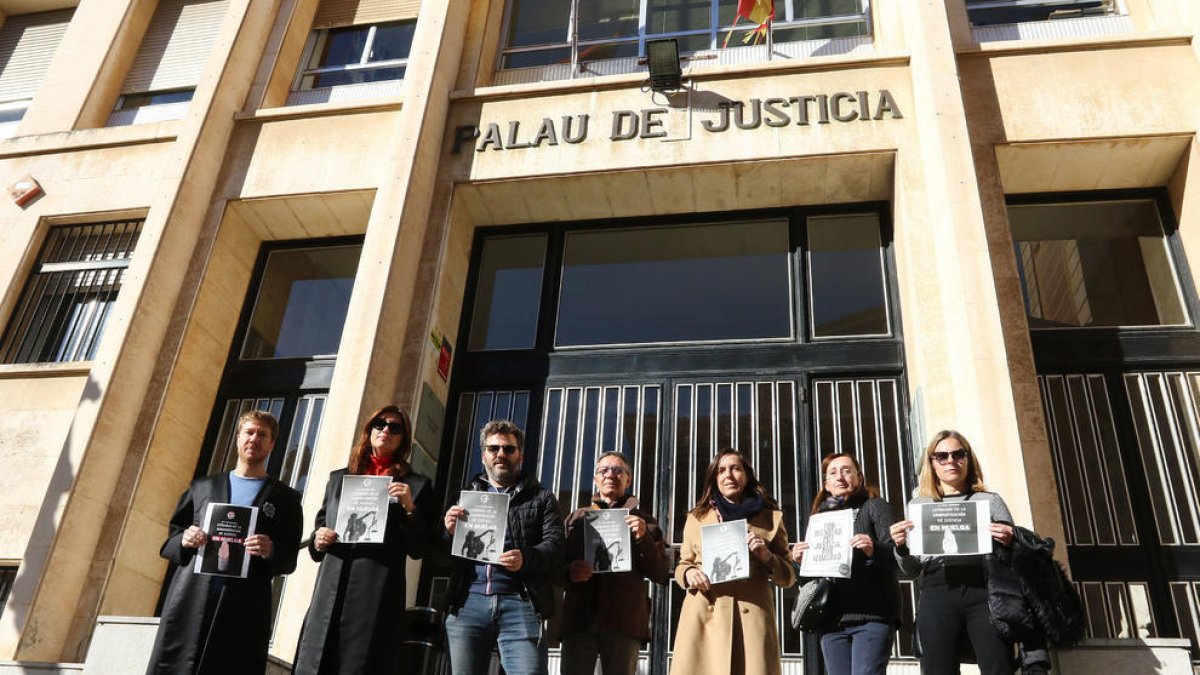 Imatge d'arxiu de la concentració dels lletrats de l'administració de justícia de Tarragona el passat novembre.