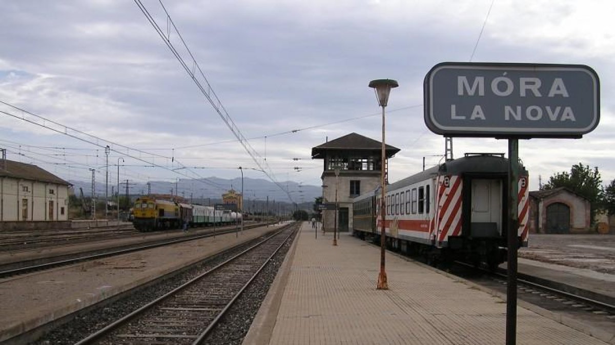 Estació de tren de Móra la Nova.