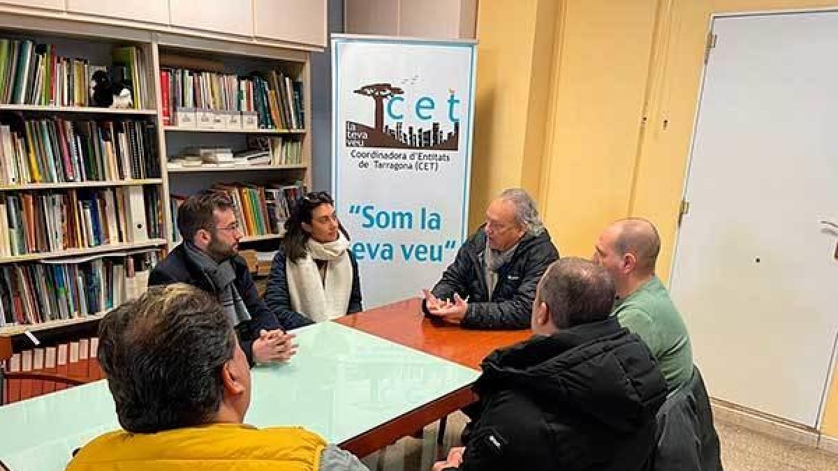 La reunió va servir per considerar possibles col·laboracions.