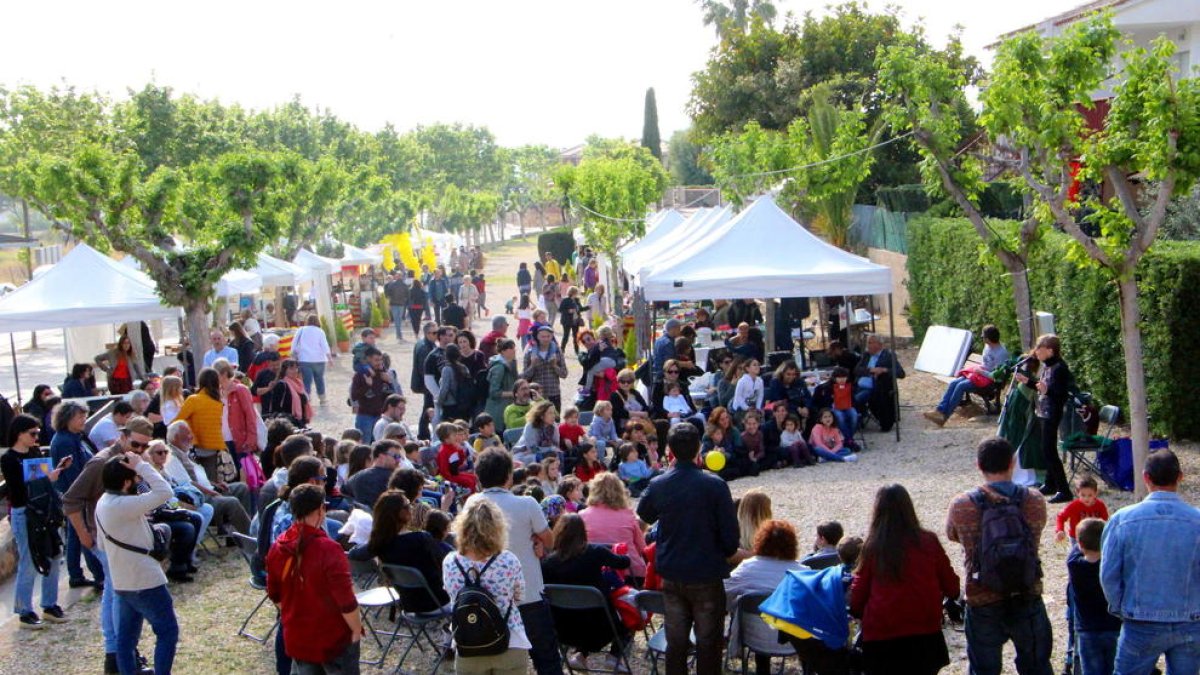 Imatge d'arxiu d'una Diada de Sant Jordi a Altafulla.