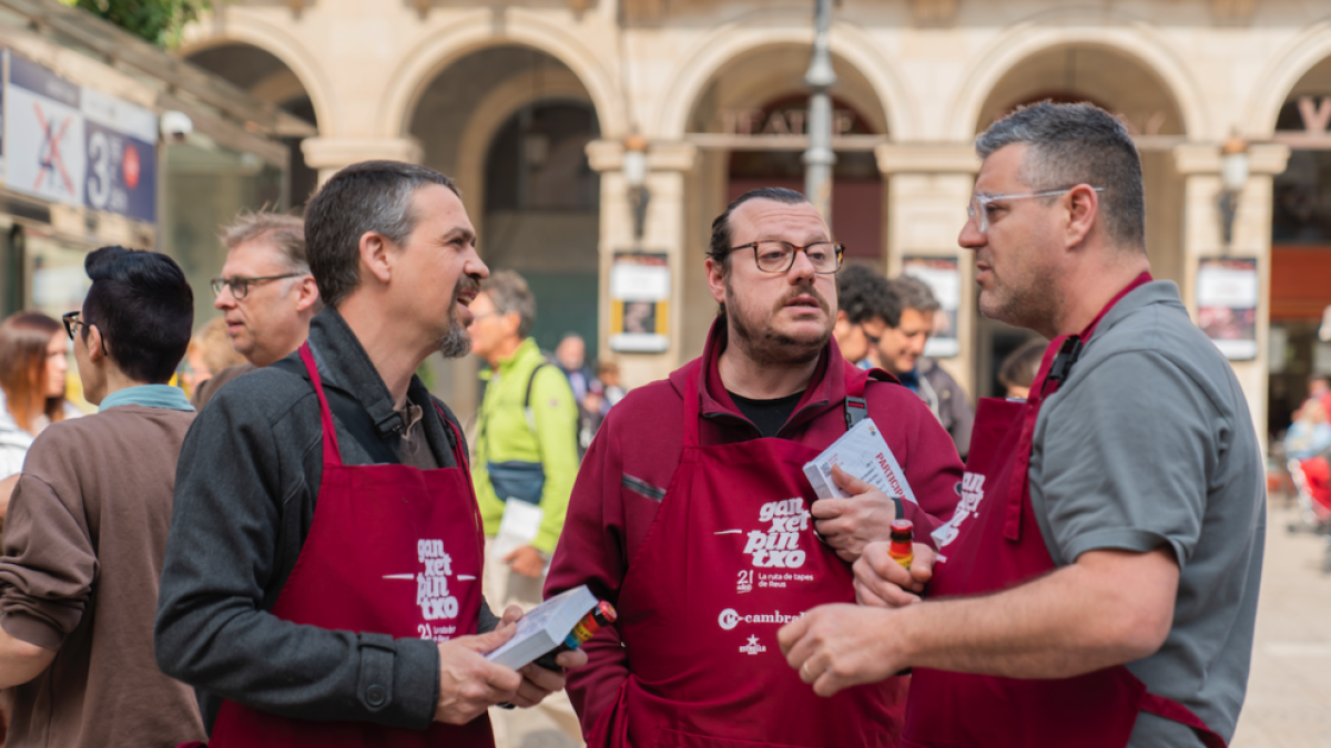 Els xefs es van reunir abans de donar el tret de sortida a la ruta.