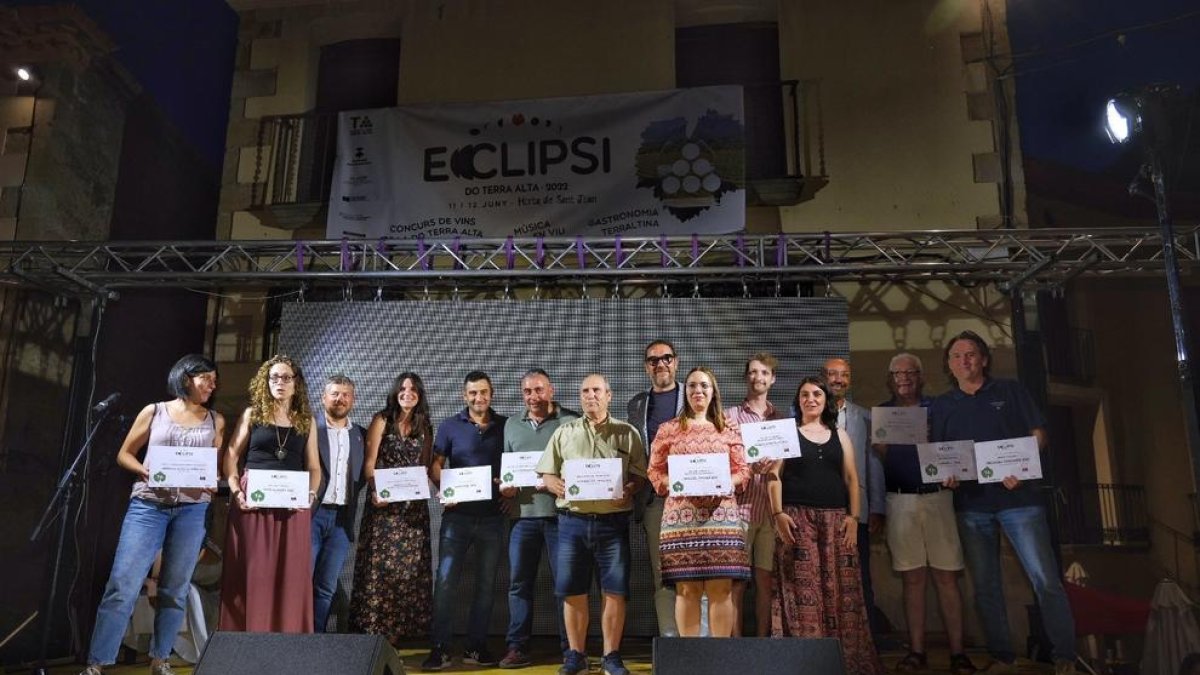 Imagen de los galardonados del Concurso de Vinos con DO Terra Alta.