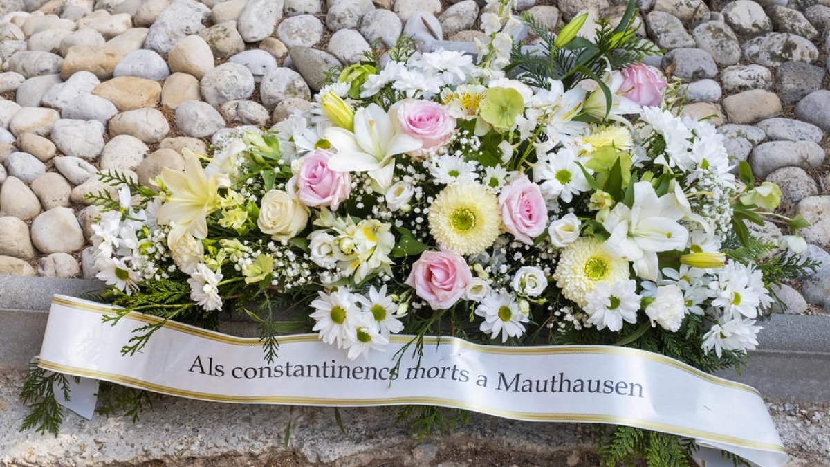 Imatge de l'acte d'homantge a les víctimes del camp de concentració de Mauthausen a Constantí.