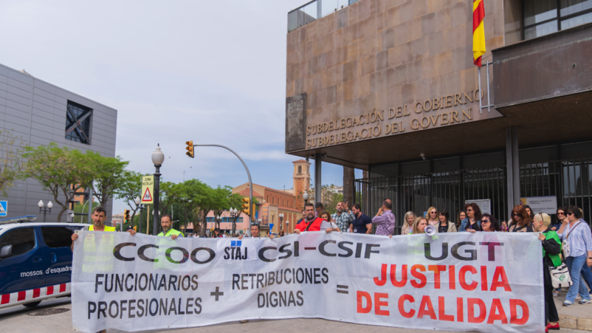 Imatge de la protesta del funcionaris de justícia a Tarragona.