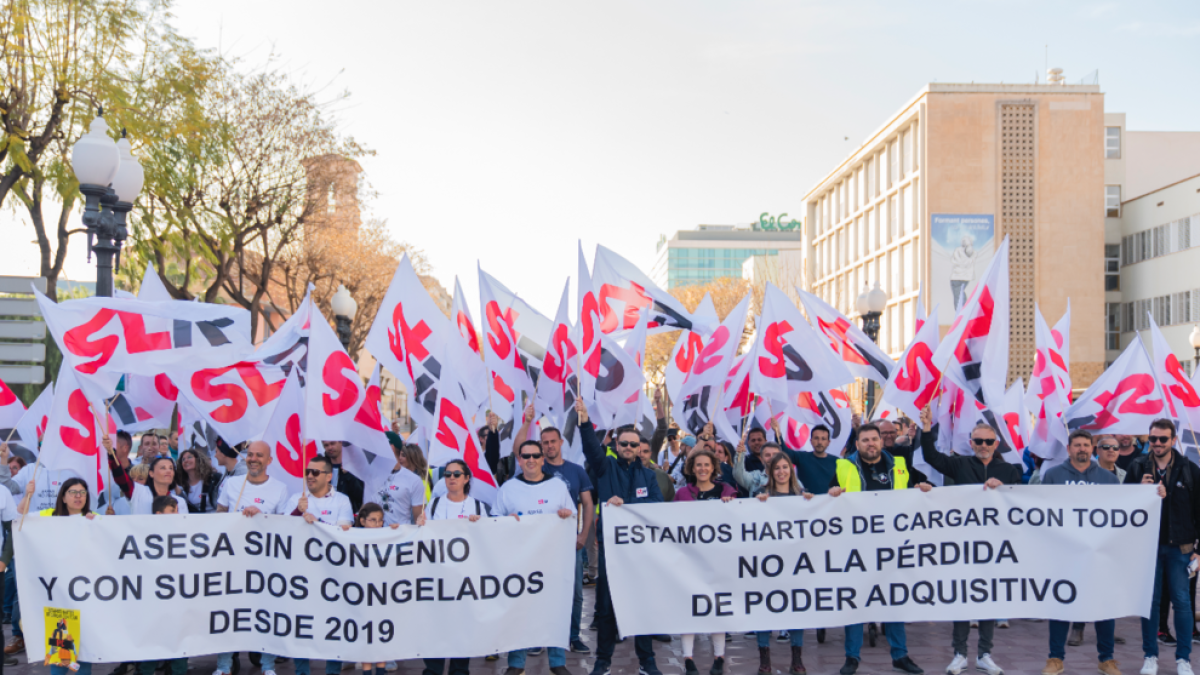 Un instant de la manifestació dels t