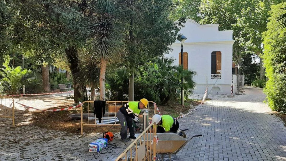 Les obres exteriors contemplen la millora de l'accessibilitat.