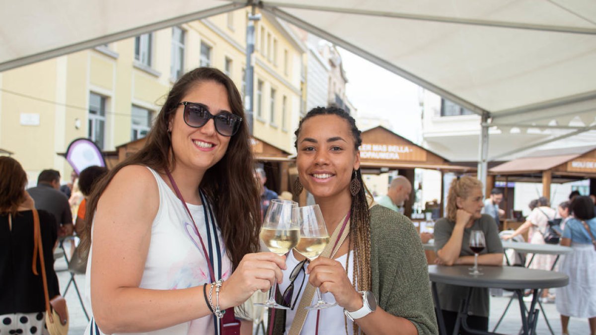 a gent va poder gaudir de tastos de vins a la plaça Corsini.