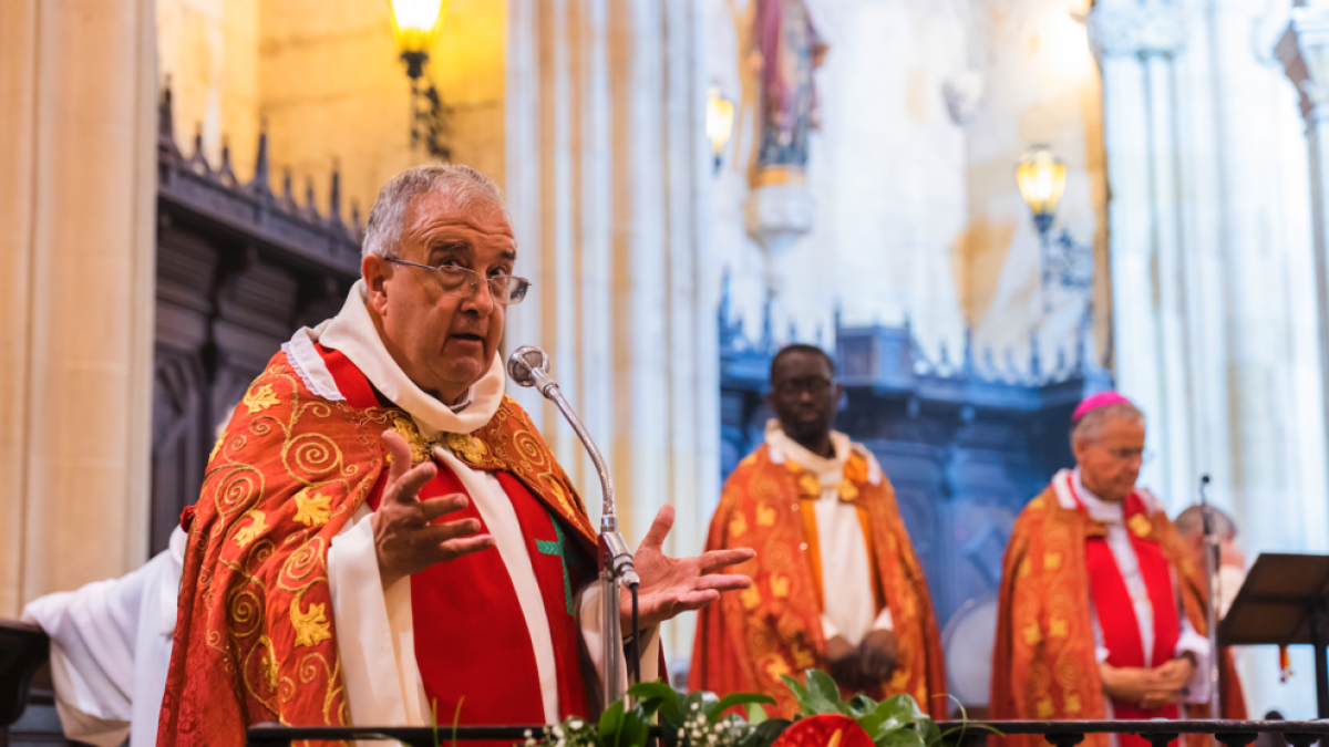 El cura Joan Antoni Cedó, durante los actos de la última Fiesta Mayor de Sant Pere.