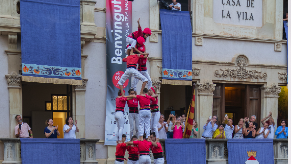 4 de 9 amb folre i pilar de la Vella