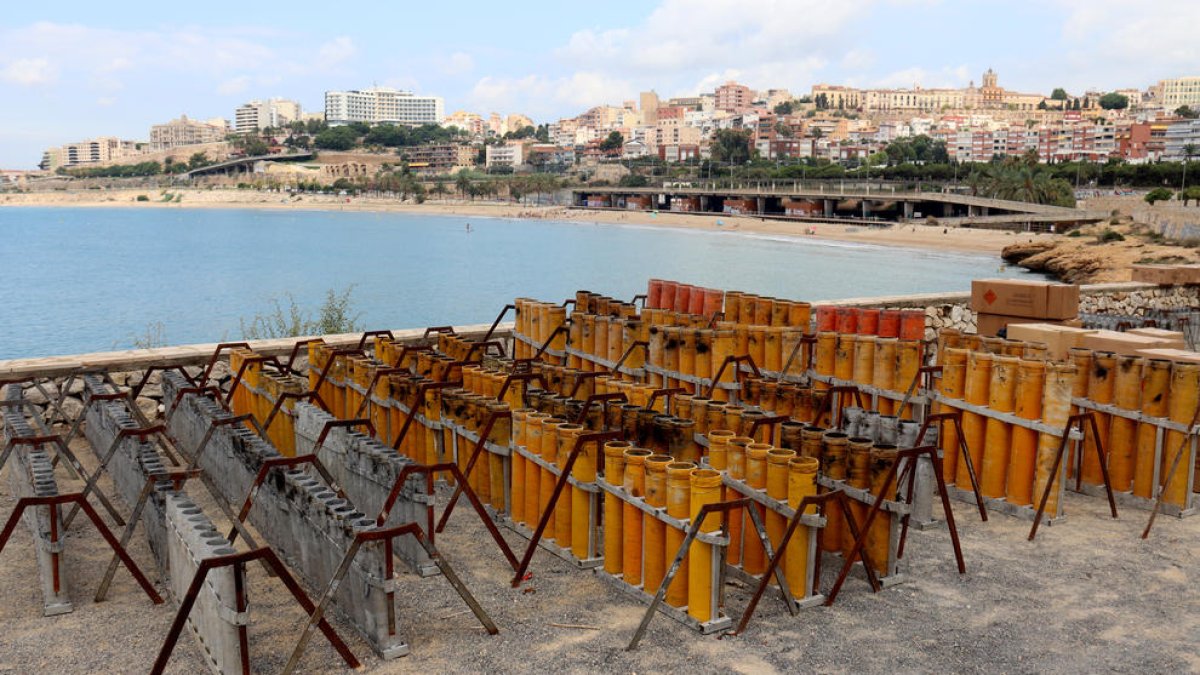 Varios artefactos pirotécnicos colocados en la zona del Fortí de la Reina de Tarragona.