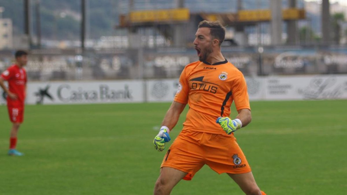 Oficial: Alberto Varo, primer fitxatge del Nàstic 23/24