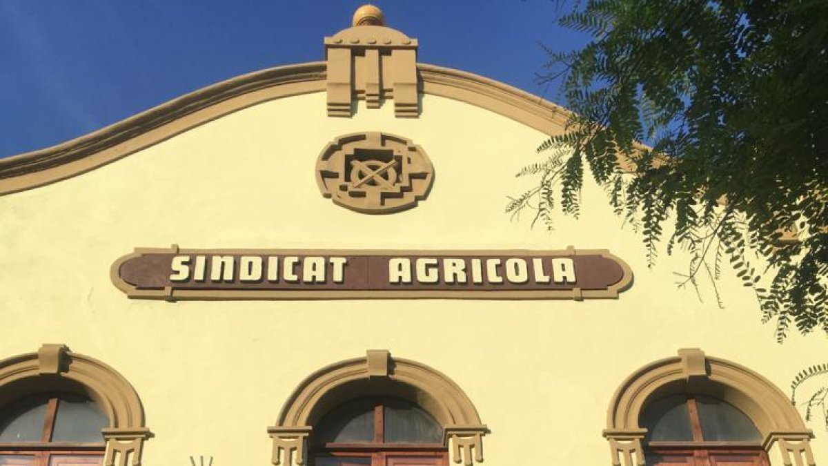 La fachada del Sindicat Agrícola.