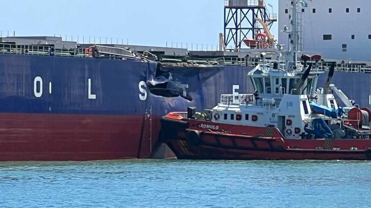 Choque accidental entre dos buques en el Port de Tarragona