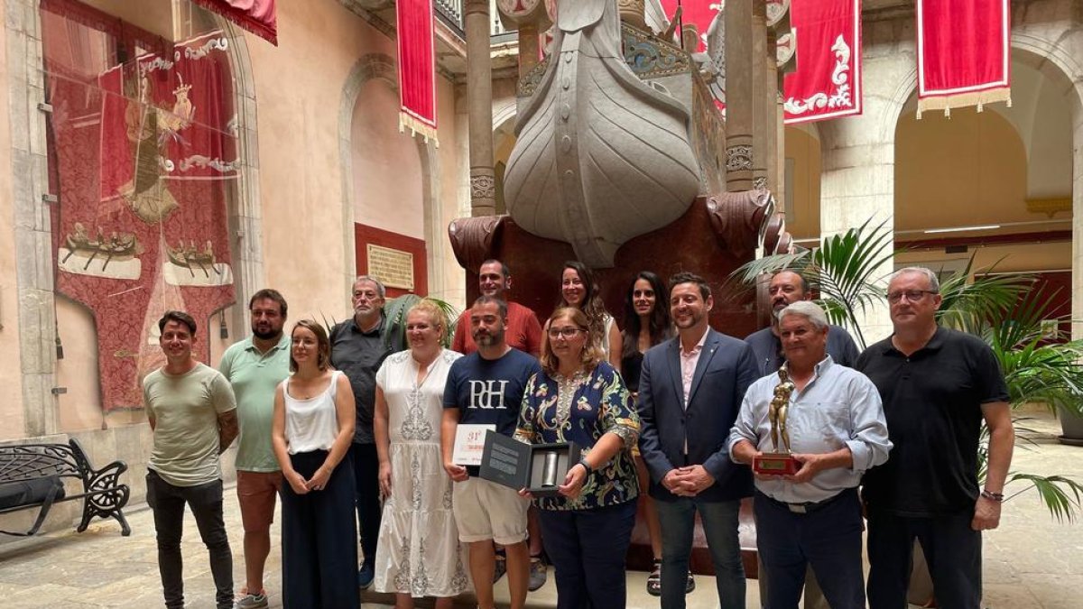 La companyia ha recollit el premi al Pati Jaume I de l'Ajuntament de Tarragona.