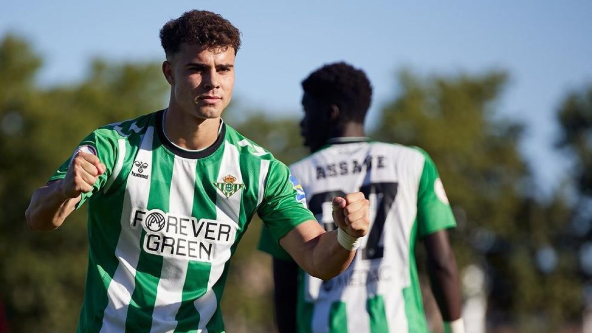 Marcos Fernández durant un partit d'aquesta temporada amb el Betis Deportivo.