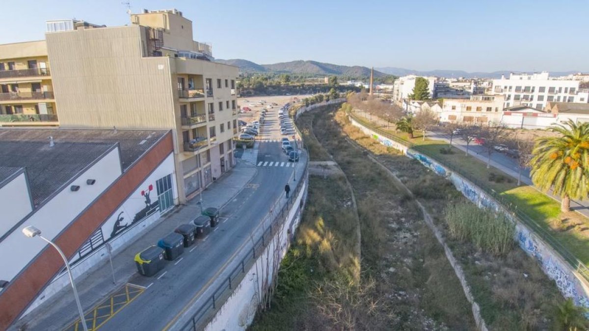 El proyecto busca renaturalizar la riera de la Bisbal del Vendrell.