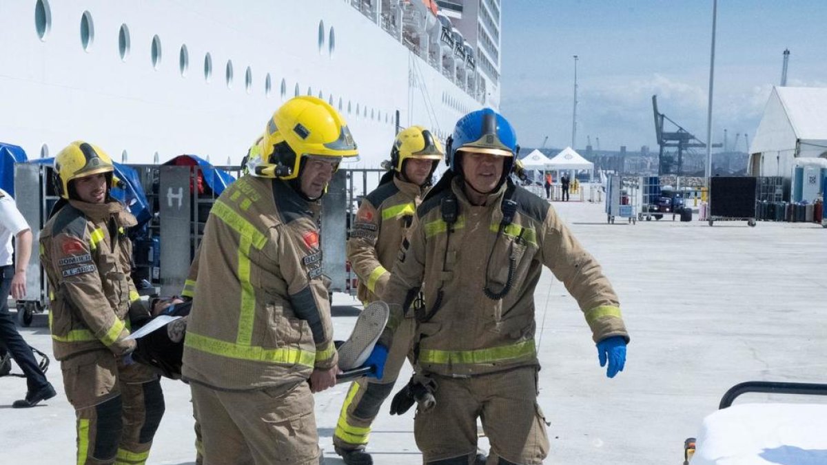 L'actuació s'ha dut a terme en un creuer estacionat al Port de Tarragona.