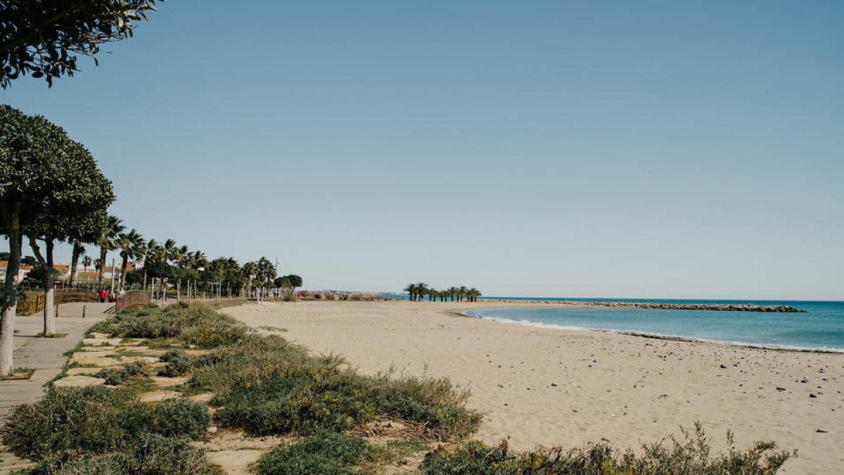 Imagen de la playa de la Llosa de Cambrils.
