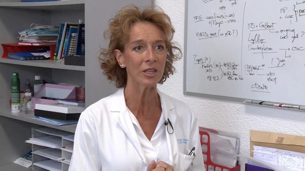 La doctora Eva Ciruelos, coordinadora de la Unidad de Cáncer de Mama y Ginecológico del Hospital Universitario 12 de Octubre de Madrid.