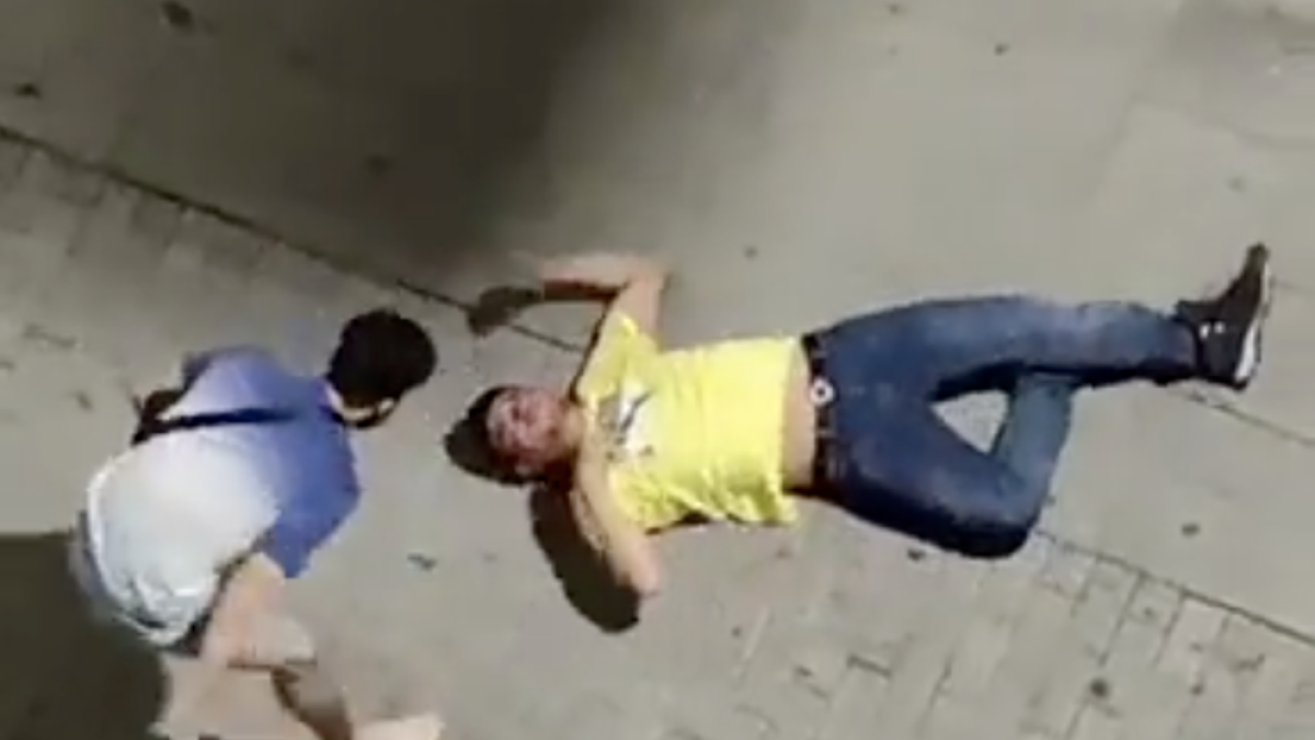 Imatge del moment de l'agressió.