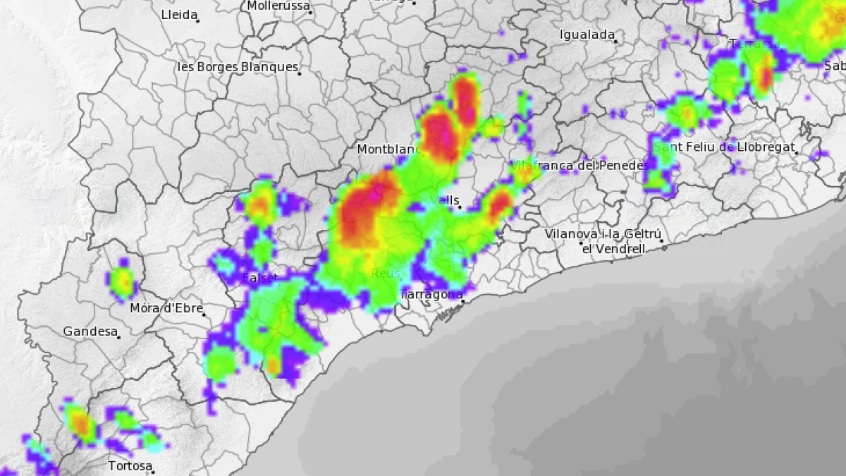 Radar meteorológico con previsión de chubascos en el Camp de Tarragona.