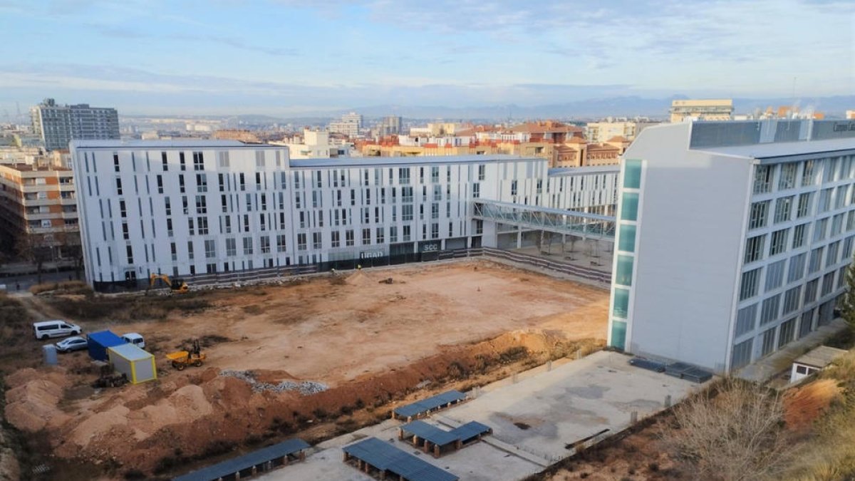 Vista de la zona d'obres del campus Catalunya de la URV.