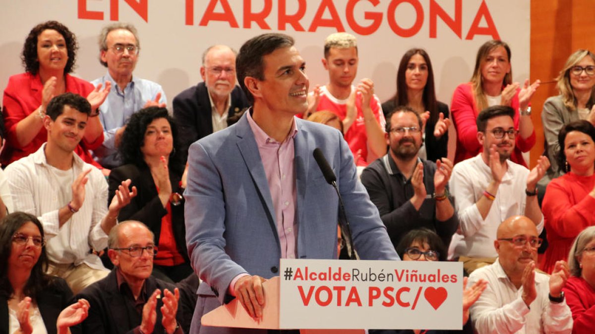 El secretari general del PSOE, Pedro Sánchez, durant la seva intervenció a l'acte final de campanya dels socialistes a Tarragona.