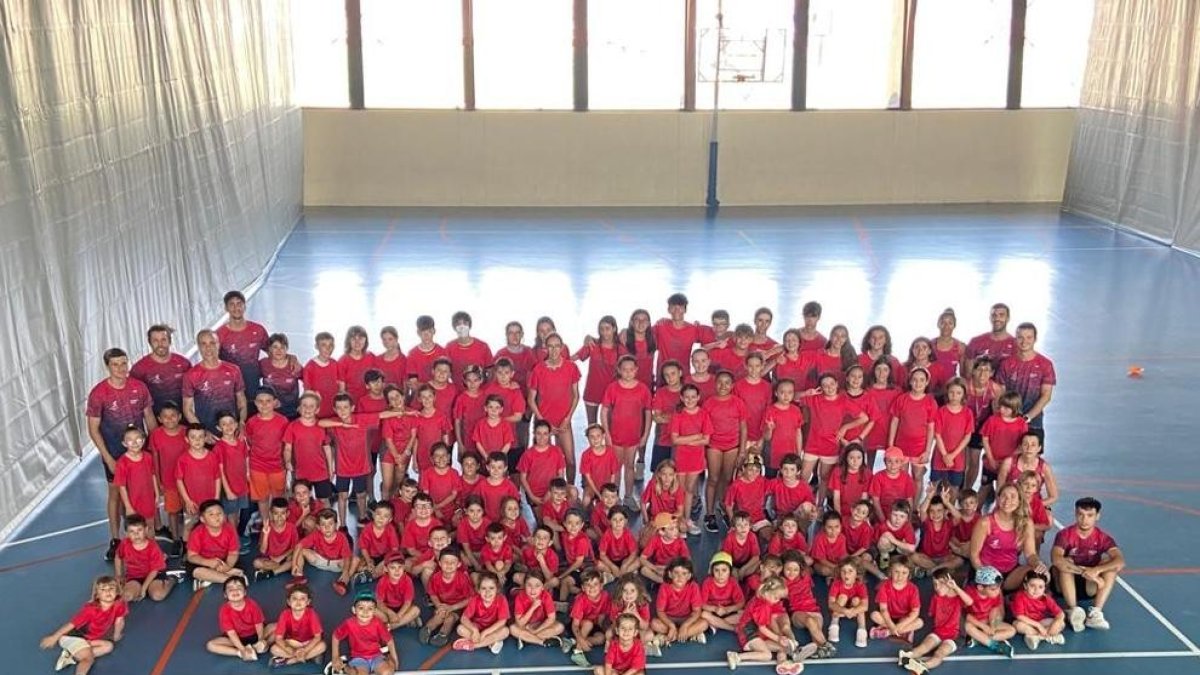 Las actividades de verano tienen como principal objetivo promocionar la actividad física combinando deporte, ocio, diversión y aprendizaje.