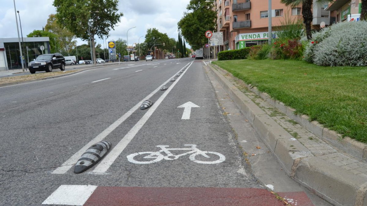 Carril bici de la avenida de Sant Bernat Calbó