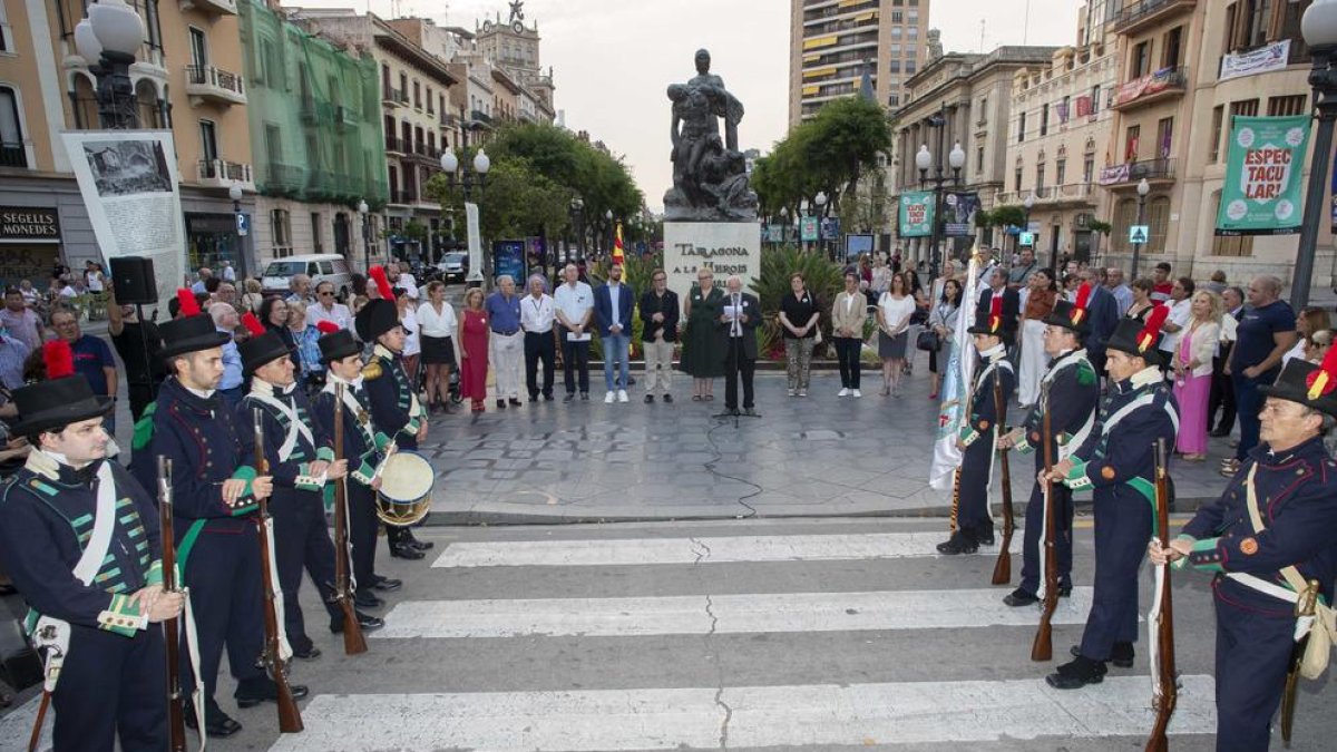 Imatge de l'homenatge als Herois de 1811.