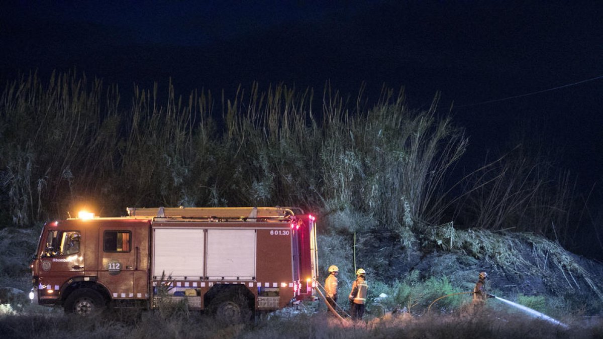 Imatge d'arxiu d'un incendi al barranc de Barenys de Salou.