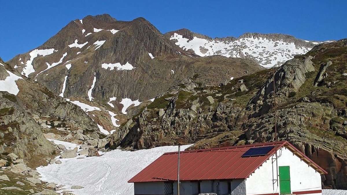 Encuentran a dos excursionistas atrapados por el temporal en el Pallars Sobirà