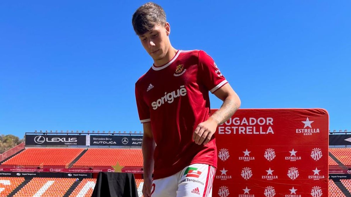 El jugador del Nàstic, Iker Recio.