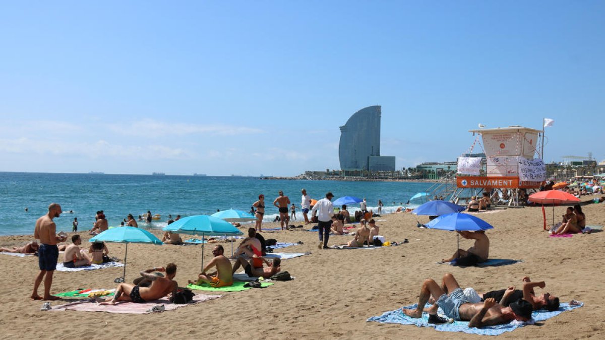 Imatge de la platja de la Barceloneta.