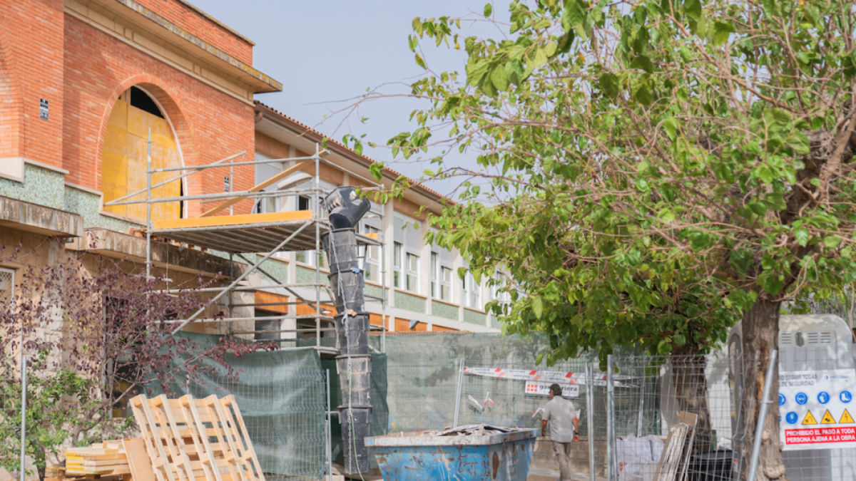 S'estan adequant els espais dels Serveis Educatius del Baix Camp a l'antiga Escola Ciutat de Reus.