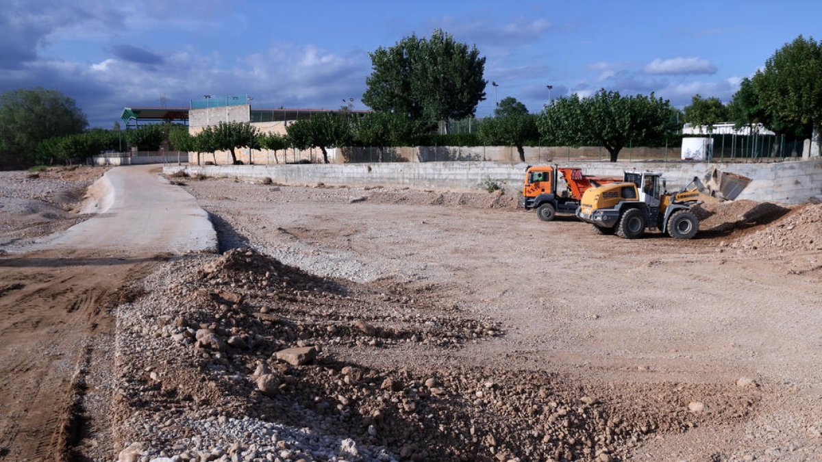 Treballs de restauració dels passos del barranc de la Galera danyats pels aiguats del dia 3 a Masdenverge.