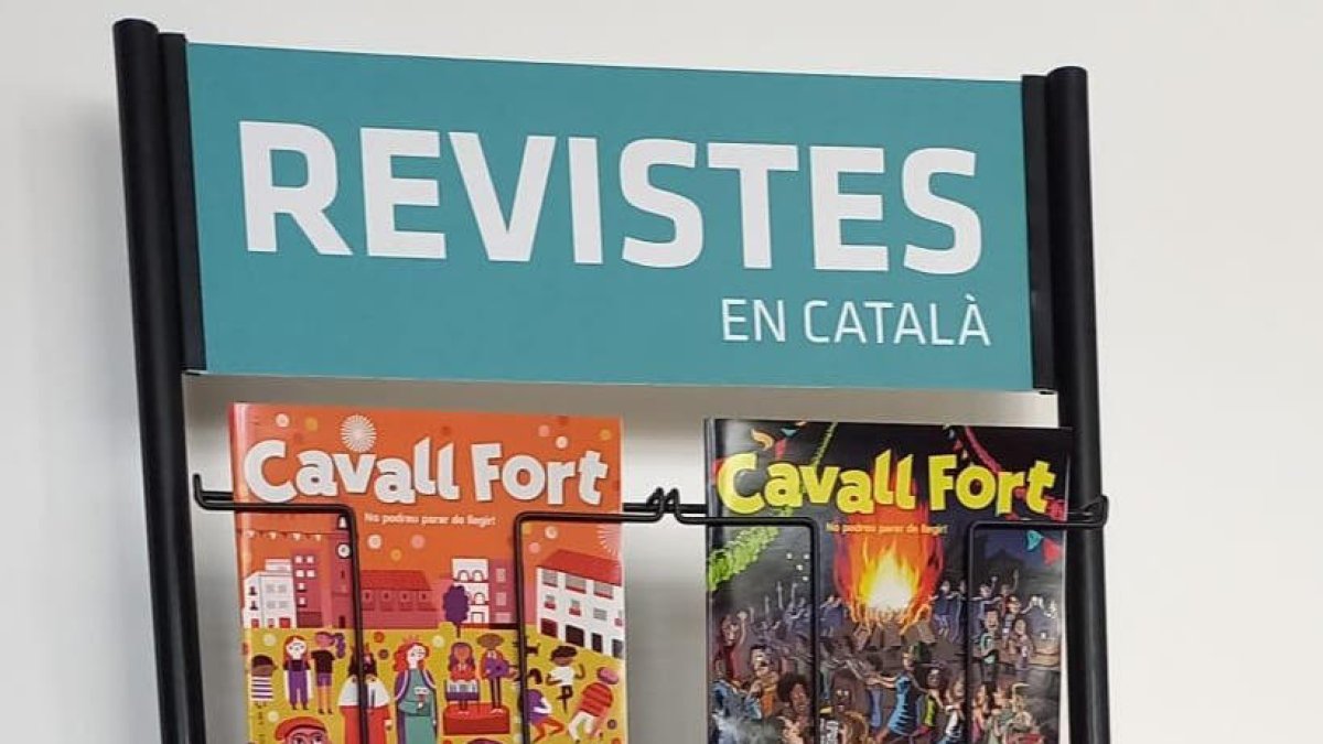 La acción se anunció el pasado julio después de que el nuevo Ayuntamiento de Borriana, en la Plana Baixa, formado por PP y Vox, anulase las suscripciones de cinco revistas en catalán en la biblioteca municipal.