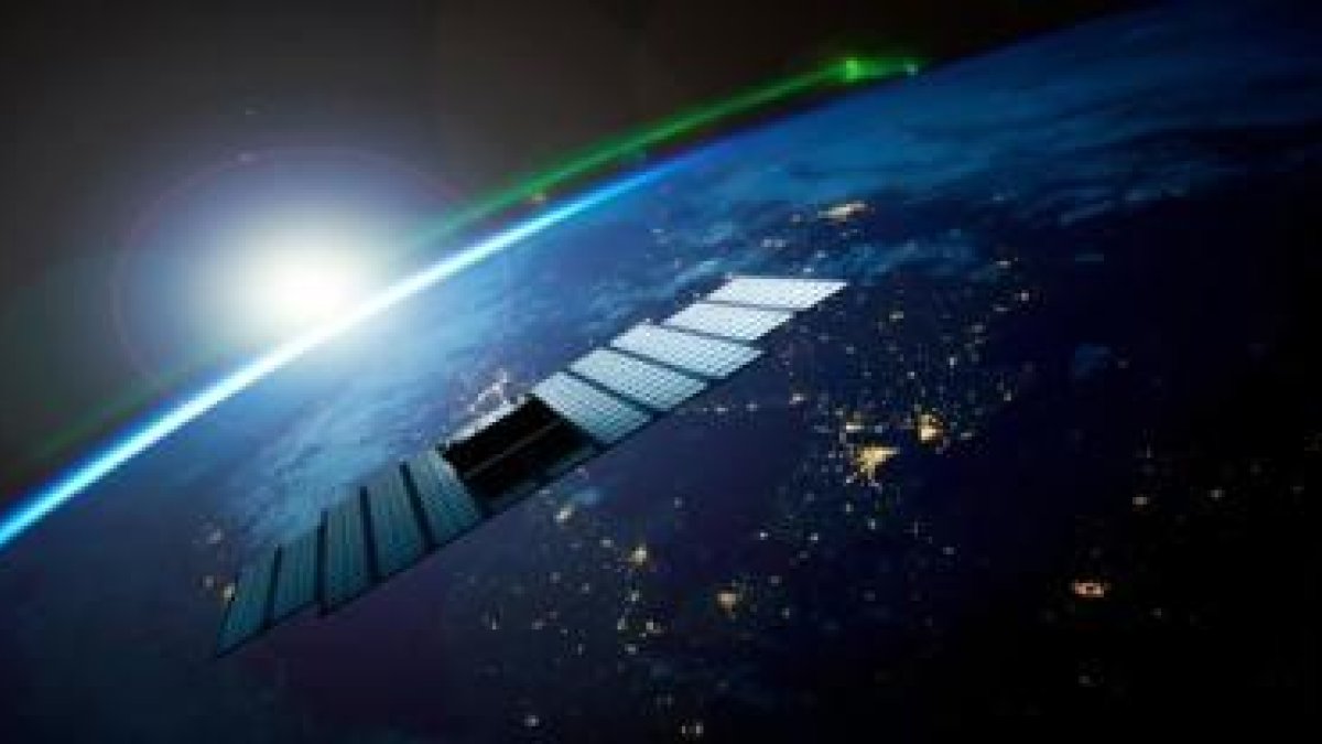 Ilustración del satélite BlueWalker 3 desarrollado por AST SpaceMobile con el apoyo de Vodafone.