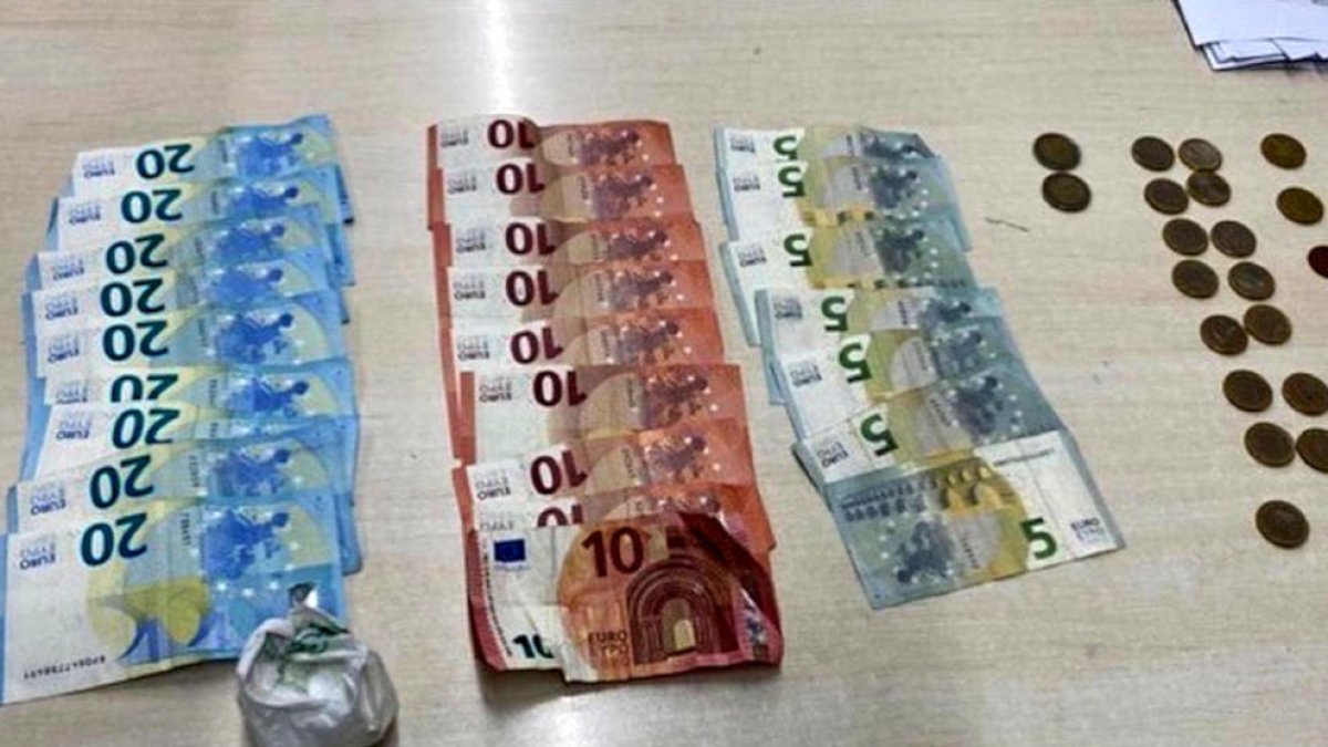 Diners en efectiu i cocaïna en droga intervinguda a un detingut a Tortosa.