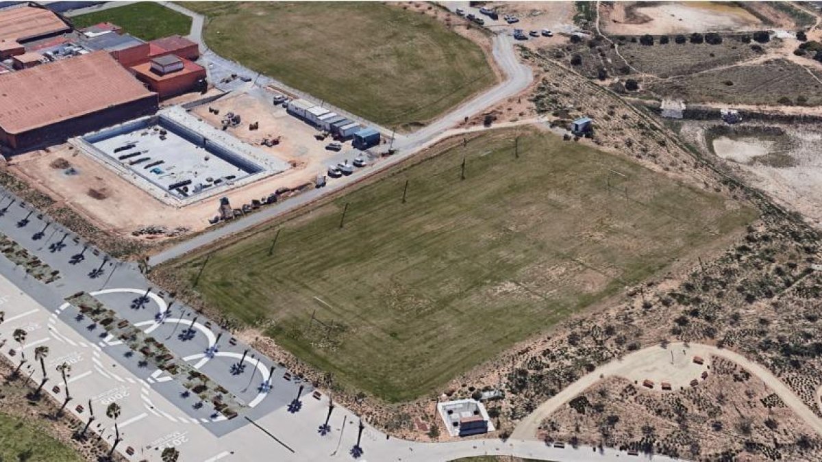 Imagen aérea del campo de rugby de l'Anella Mediterrània.