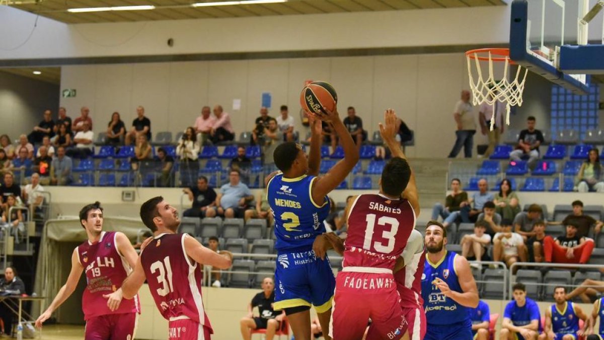 Imatge del partit de Lliga Catalana entre l'Hospitalet i el Club Bàsquet Tarragona.