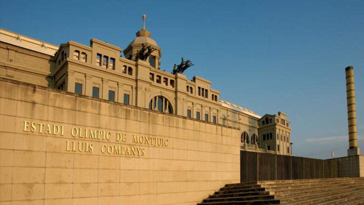 Imatge de l'Estadi Olímpic Lluis Companys des de l'exterior.