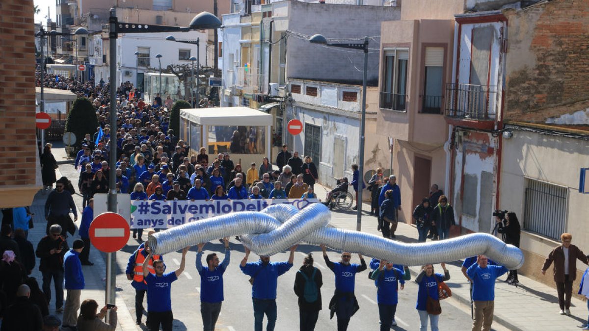 La marxa per reclamar que arribin sediments per protegir el delta de l'Ebre, pel seu pas per Sant Jaume d'Enveja.