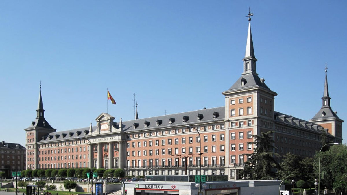 Imatge de la Caserna General de l'Exèrcit de l'Aire i de l'Espai a Madrid.