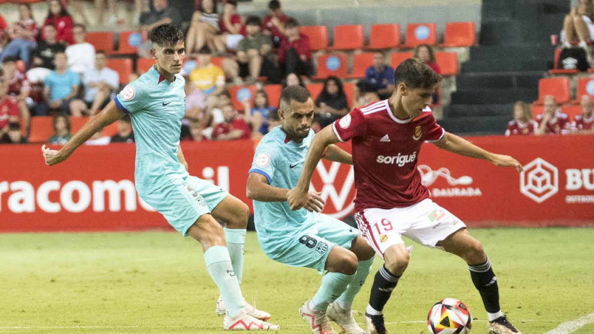 Mario Rodríguez durant el partit contra el Barça Atlètic al Nou Estadi Costa Daurada.